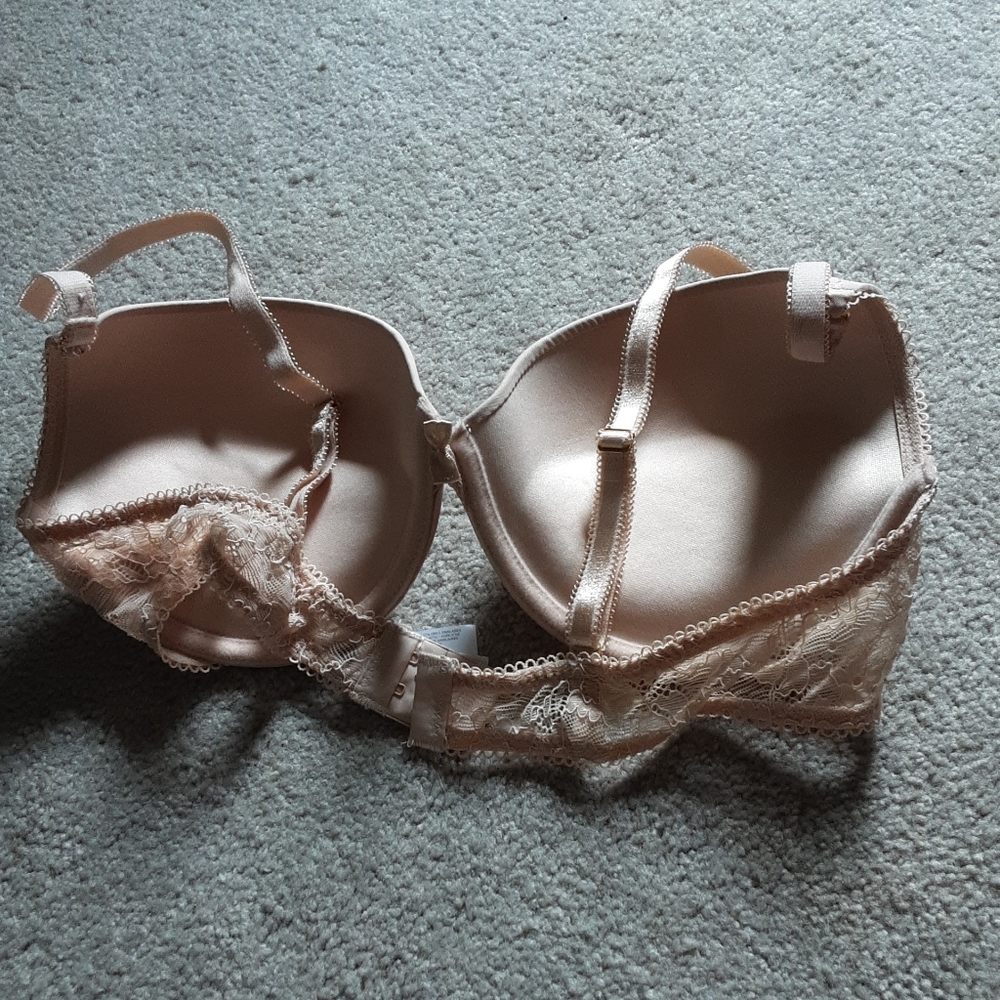 Push-Up Bra - Picture 2 of 3